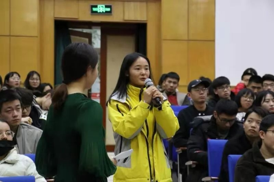 4a2916e21a9e4f7abf03c6b8cab7a1a4