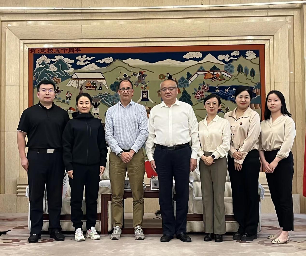 4112a3278cb740778a5462b160da40f7