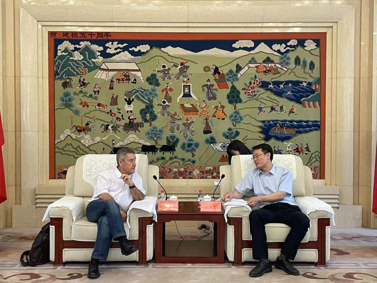 e82e027209f041ca8d69298d3a692839