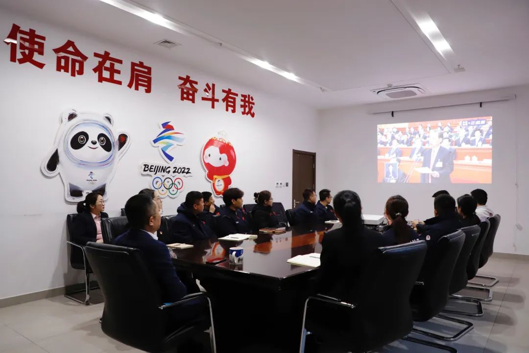 8ea1712eb2154bfcae56ea03f8dc2e2e.jpg 8ea1712eb2154bfcae56ea03f8dc2e2e.jpg